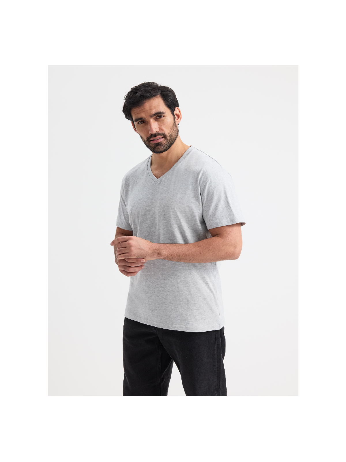 Uneek Classic V Neck T Shirt